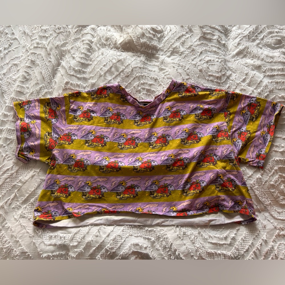 5X Nooworks Cropped Strawberry T-Shirt